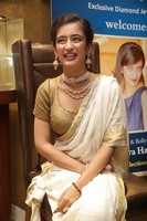 Akshara Haasan New Photos